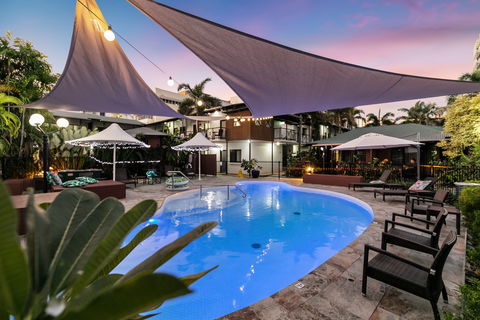Palms City Resort - Stays Accommodation 14