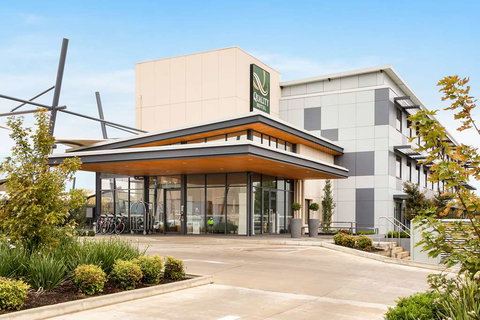 Quality Hotel Rules Club Wagga - Stays Accommodation 0