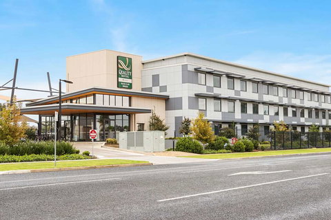 Quality Hotel Rules Club Wagga - Stays Accommodation 2