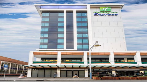 Holiday Inn Express Adelaide City Centre - Stays Accommodation 1