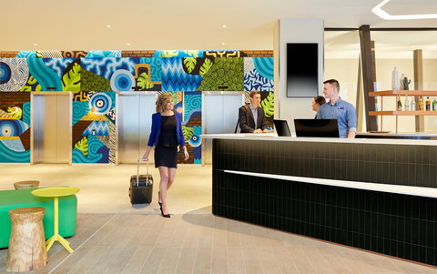 Holiday Inn Express Adelaide City Centre - Stays Accommodation 2