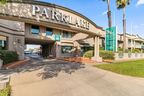 Quality Hotel Parklake Shepparton - Stays Accommodation 0