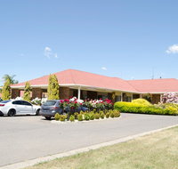 Pines Country Club Motor Inn - Stayed