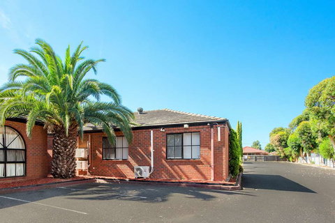 Comfort Inn Dandenong - Stays Accommodation 1