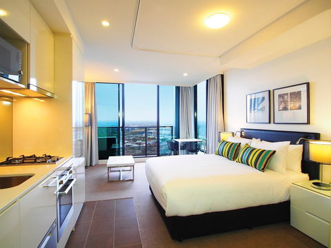 Oaks On William - Stays Accommodation 2