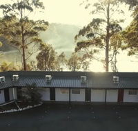 The Fox  Hounds Inn - Stays Accommodation