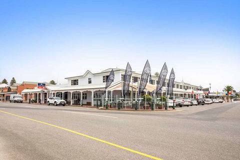 Hotel Victor - Stays Accommodation 0