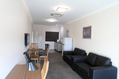 Black Rock Inn - Stays Accommodation 3