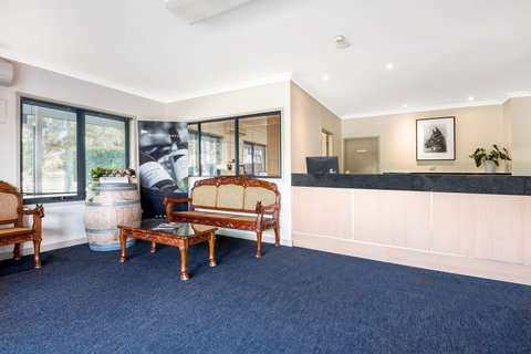 Hawkesbury Race Club Motel - Stays Accommodation 1