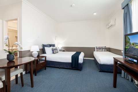 Hawkesbury Race Club Motel - Stays Accommodation 5