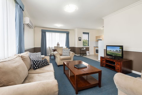 Hawkesbury Race Club Motel - Stays Accommodation 10
