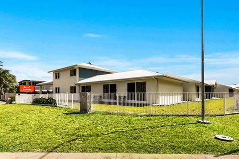 Econo Lodge Beachside - Stayed 0