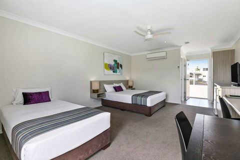 Econo Lodge Beachside - Stayed 11