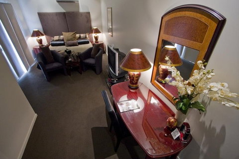 53 On Victoria - Stayed 2