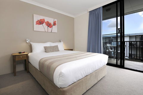 Assured Waterside Apartments - Stays Accommodation 1