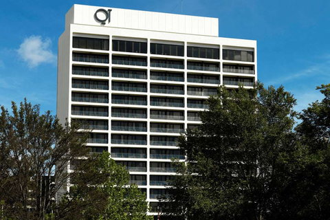 QT Canberra - Stays Accommodation 0