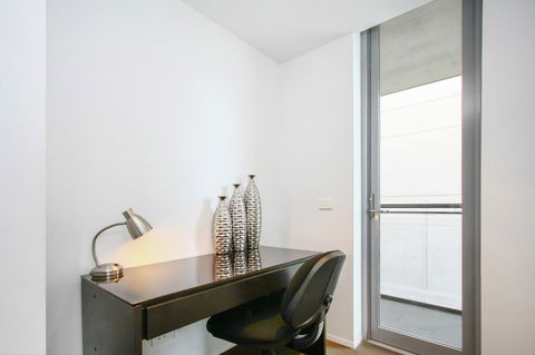 Realm Park 39 Barton ACT - Stayed 43