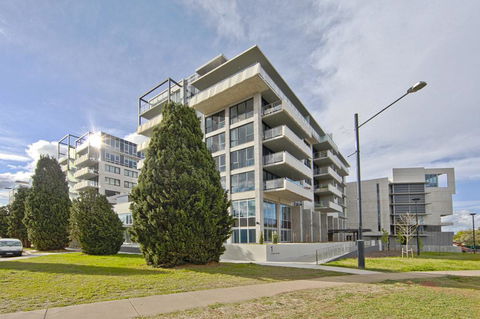 Realm Park 39 Barton ACT - Stayed 8