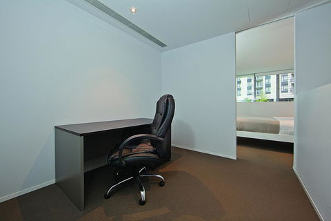 Realm Park 39 Barton ACT - Stayed 17