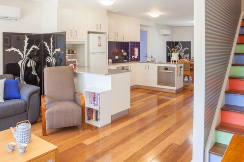 One Of A Kind Apartments - Stayed 25