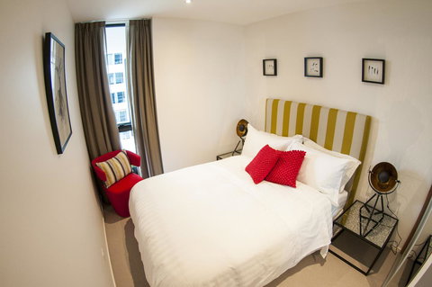 KUI - Manhattan Apartments - Stays Accommodation 14