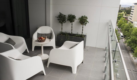 KUI - Manhattan Apartments - Stays Accommodation 2