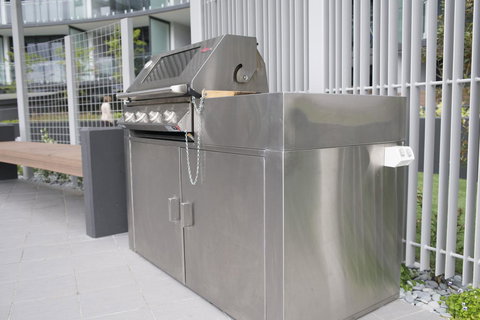 KUI - Manhattan Apartments - Stays Accommodation 18