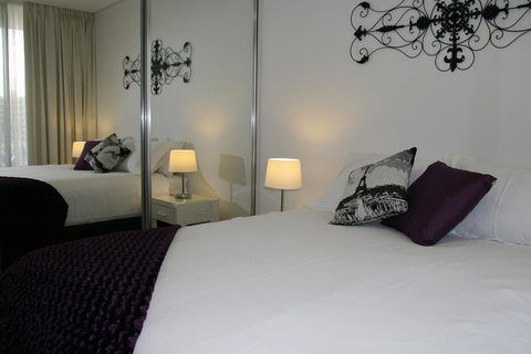 Apartments In Canberra - Stays Accommodation 0