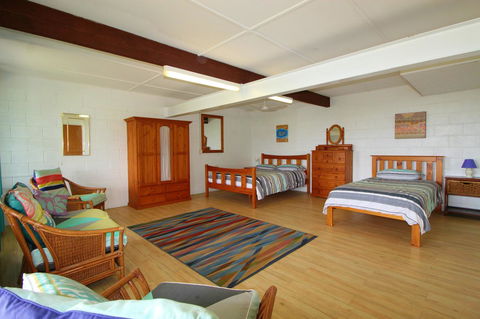 Bally High, 20 Dulconghi Street - Stays Accommodation 3