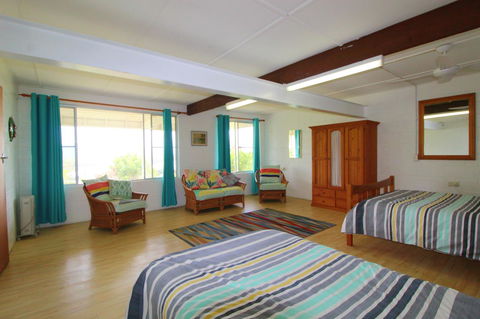 Bally High, 20 Dulconghi Street - Stays Accommodation 2