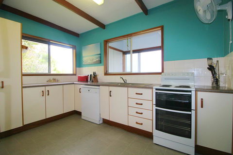 Bally High, 20 Dulconghi Street - Stays Accommodation 11