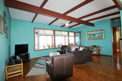 Bally High, 20 Dulconghi Street - Stays Accommodation 13