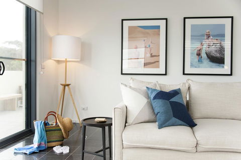 Mollymook Beachfront Penthouse 9 - Stayed 8