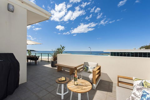 Mollymook Beachfront Penthouse 9 - Stayed 9