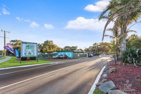Victor Harbor Holiday Park - Stayed 42