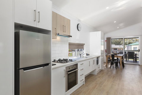 Victor Harbor Holiday Park - Stayed 16