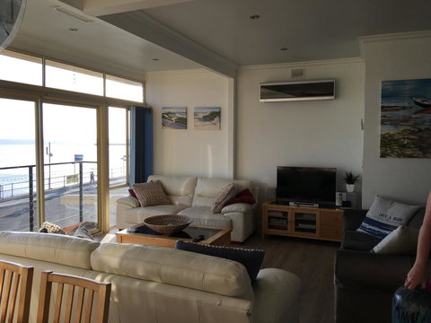 Crystal Blue Apartment - Stayed 35