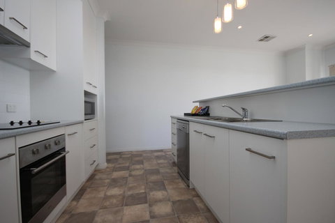 Wallaroo Marina Apartments - Stayed 24