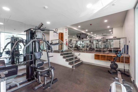 Port Adelaide Executive Waterfront Apartment - Stays Accommodation 27