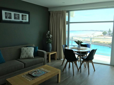 Ocean View Luxury Apartment & Suite - Stayed 23