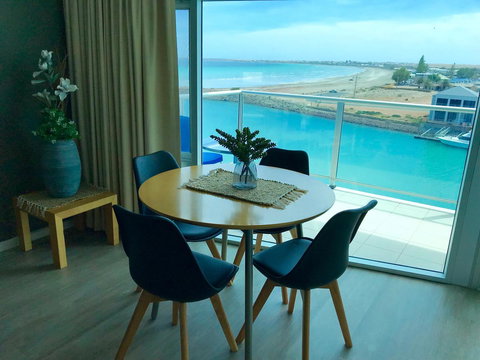 Ocean View Luxury Apartment & Suite - Stayed 21