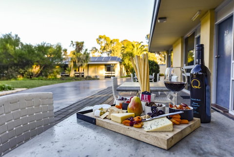 William Macintosh Motor Lodge - Stayed 1