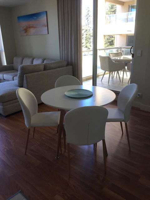 Beachside Luxury Apartments One & Two Bedroom In Beachfront Oaks Pier Building - Stayed 18