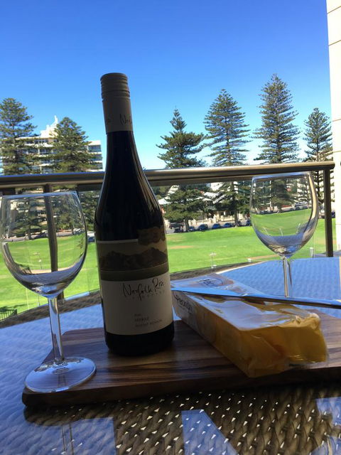 Beachside Luxury Apartments One & Two Bedroom In Beachfront Oaks Pier Building - Stayed 15