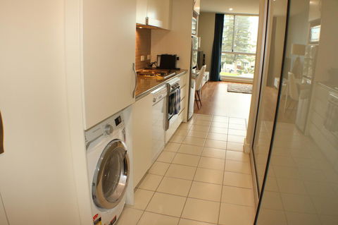 Beachside Luxury Apartments One & Two Bedroom In Beachfront Oaks Pier Building - Stayed 6