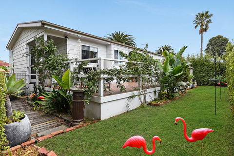Ainslie Roberts Drive Retreat - Stays Accommodation 7