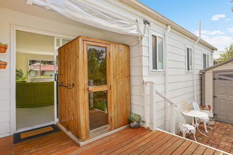 Ainslie Roberts Drive Retreat - Stays Accommodation 17