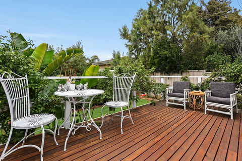 Ainslie Roberts Drive Retreat - Stays Accommodation 9