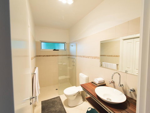 S T U D I O 22 Peaceful Retreat With Garden Views - Stayed 6