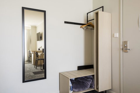 Nightcap At Finsbury Hotel - Stays Accommodation 2